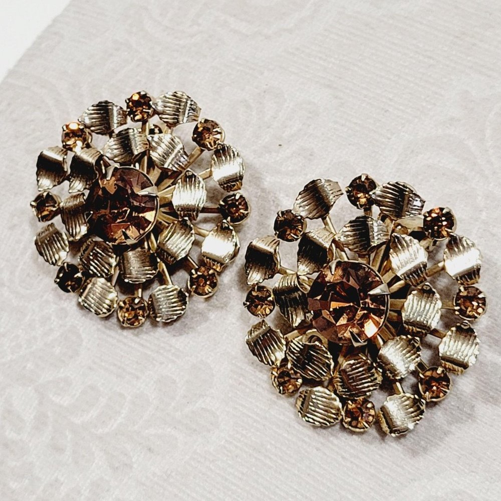 LERU clip on rhinestone vintage earrings. Clips la